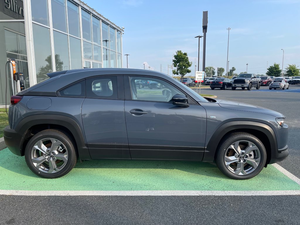 Mazda MX-30 GS 2024 à Boucherville, Québec - 4 - w1024h768px