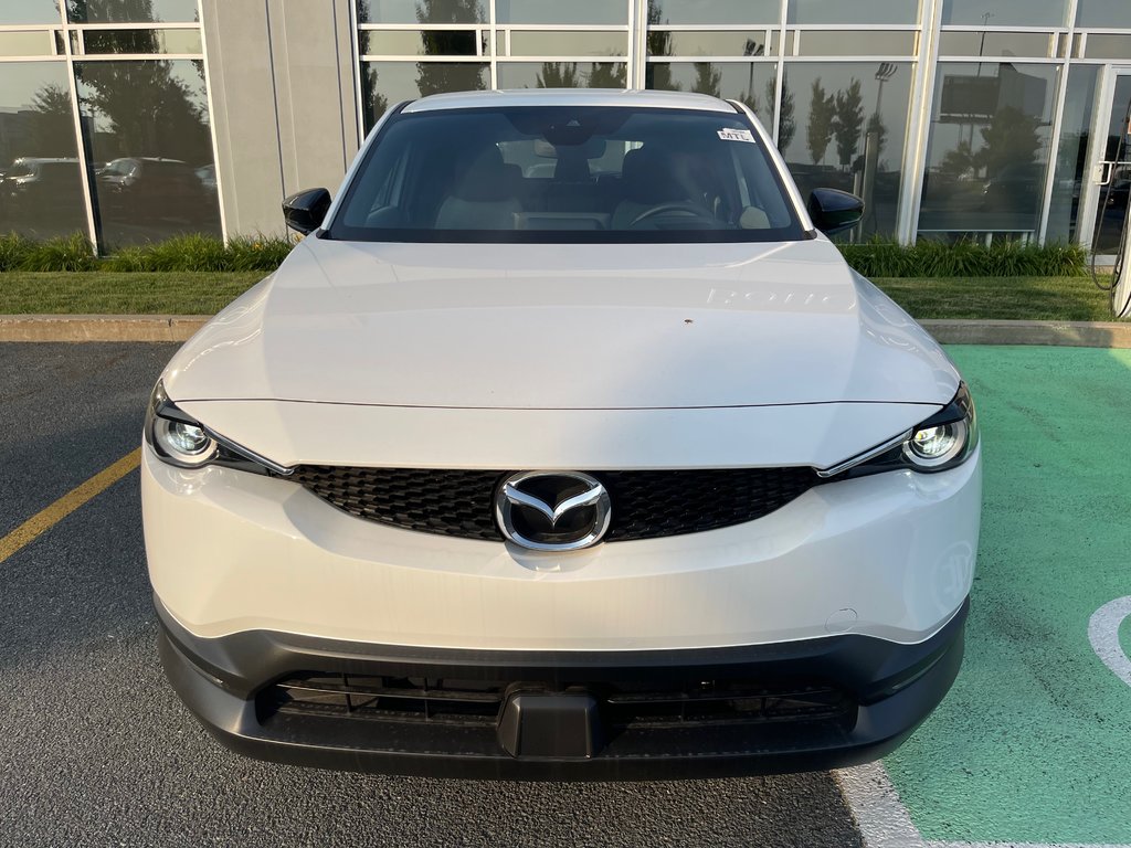 2024 Mazda MX-30 GS in Boucherville, Quebec - 2 - w1024h768px