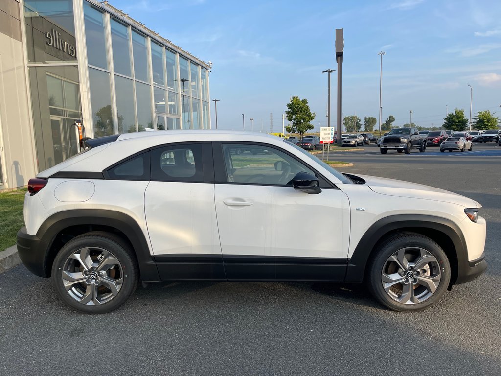 2024 Mazda MX-30 GS in Boucherville, Quebec - 4 - w1024h768px