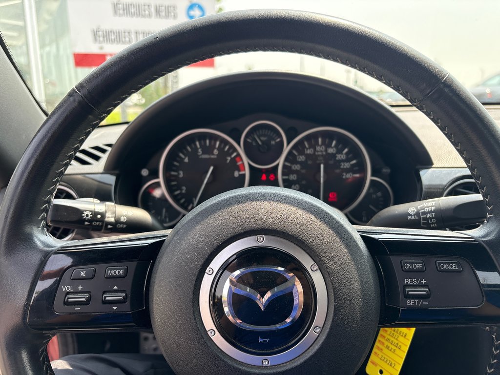 Mazda MX-5 Miata Special Edition,manuelle,toit dur 2012 à Boucherville, Québec - 8 - w1024h768px