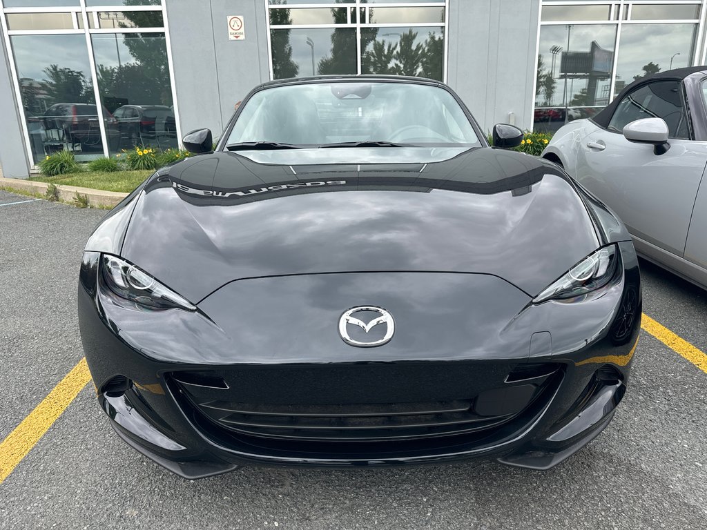 2024 Mazda MX-5 RF GT in Boucherville, Quebec - 3 - w1024h768px