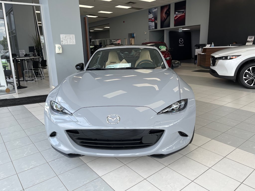 Mazda MX-5 RF GT 2025 à Boucherville, Québec - 2 - w1024h768px