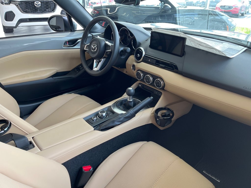 Mazda MX-5 RF GT 2025 à Boucherville, Québec - 6 - w1024h768px