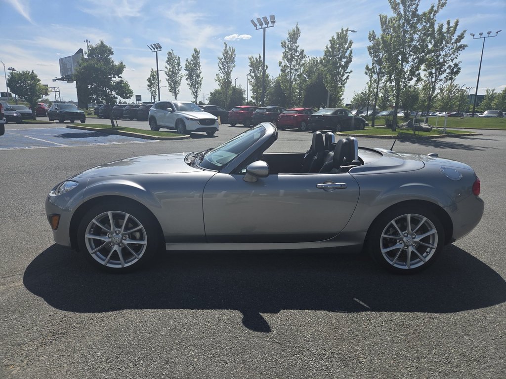 Mazda MX-5 GT AUTO, BAS KM, TOIT RIGIDE 2010 à Boucherville, Québec - 7 - w1024h768px