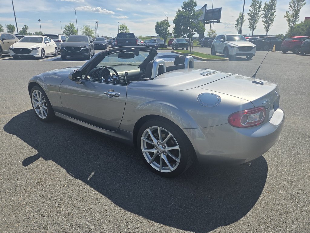 Mazda MX-5 GT AUTO, BAS KM, TOIT RIGIDE 2010 à Boucherville, Québec - 9 - w1024h768px