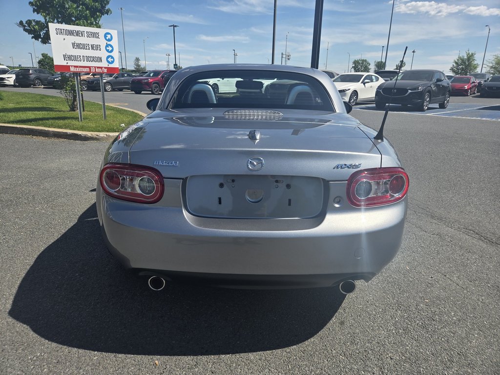 Mazda MX-5 GT AUTO, BAS KM, TOIT RIGIDE 2010 à Boucherville, Québec - 23 - w1024h768px