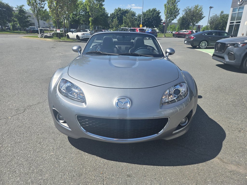 Mazda MX-5 GT AUTO, BAS KM, TOIT RIGIDE 2010 à Boucherville, Québec - 3 - w1024h768px
