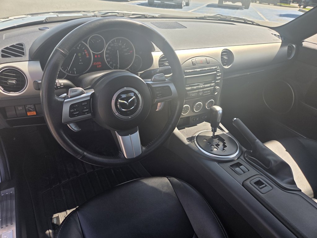 Mazda MX-5 GT AUTO, BAS KM, TOIT RIGIDE 2010 à Boucherville, Québec - 14 - w1024h768px