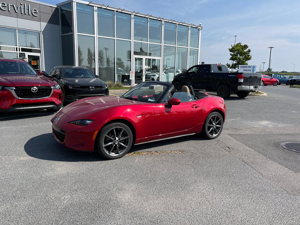 2016 Mazda MX-5 GT, AUT, NAV, CUIR, BAS KM in Boucherville, Quebec - 1 - w1024h768px