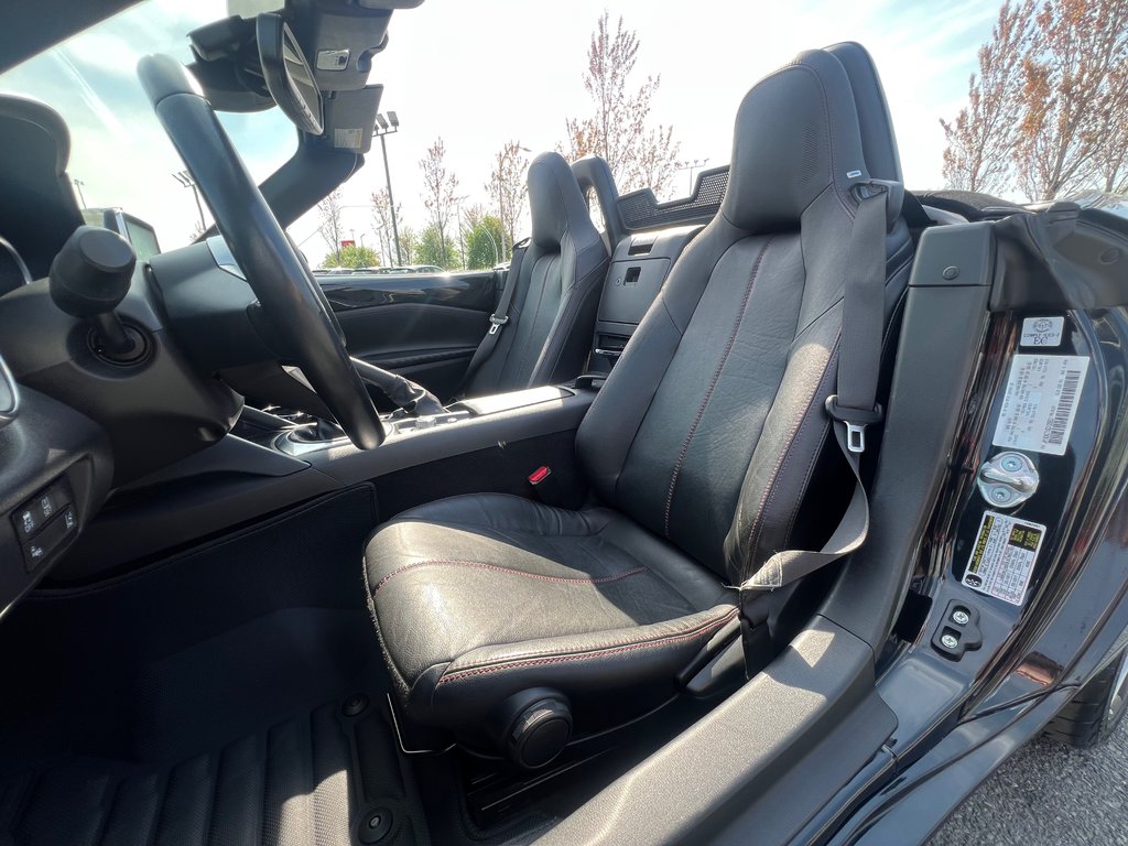 2016 Mazda MX-5 GT, A/C, CUIR, AUBAINE in Boucherville, Quebec - 18 - w1024h768px