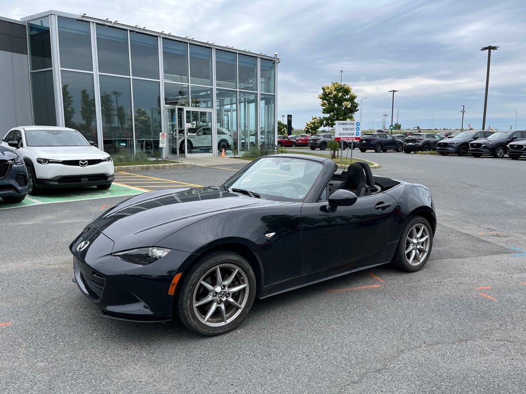 Mazda MX-5 GX, TRÈS BAS KM 2016 à Boucherville, Québec - 1 - w1024h768px