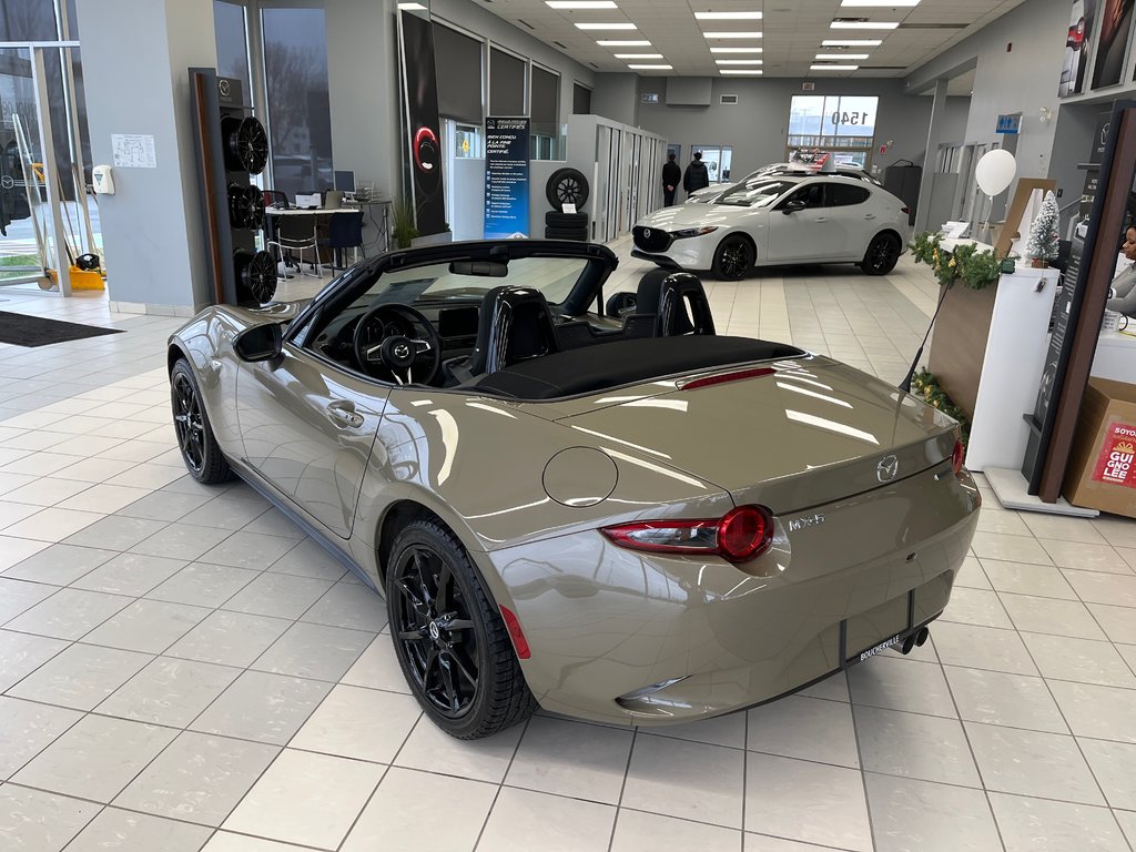 Mazda MX-5 GS-P, AUT, BAS KM, AUBAINE 2023 à Boucherville, Québec - 9 - w1024h768px