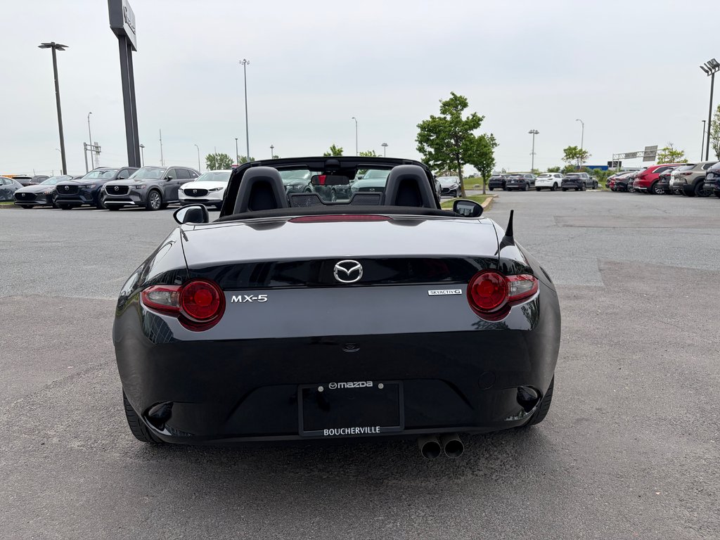 2023 Mazda MX-5 GS, BAS KM, GARANTIE COMPLÈTE MAI 2027 in Boucherville, Quebec - 19 - w1024h768px
