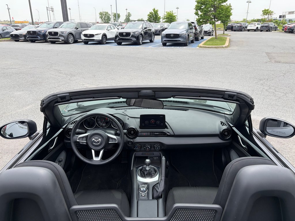 2023 Mazda MX-5 GS, BAS KM, GARANTIE COMPLÈTE MAI 2027 in Boucherville, Quebec - 22 - w1024h768px