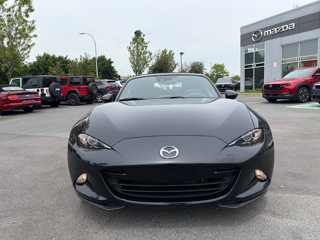 2023 Mazda MX-5 GS, BAS KM, GARANTIE COMPLÈTE MAI 2027 in Boucherville, Quebec - 3 - w1024h768px