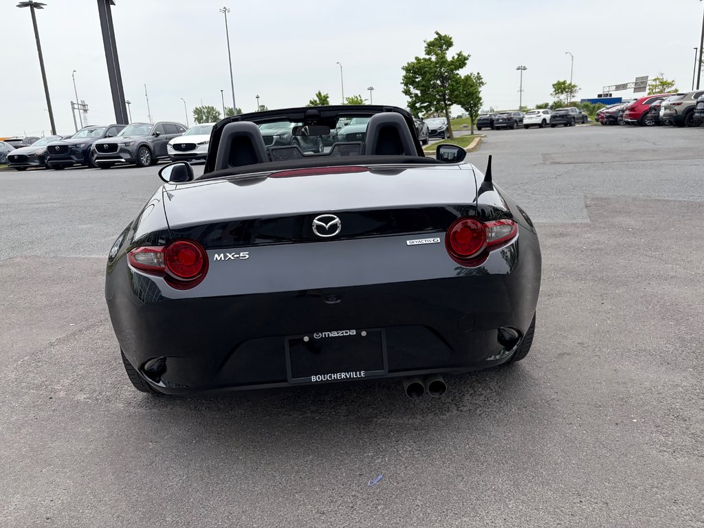 2023 Mazda MX-5 GS, BAS KM, GARANTIE COMPLÈTE MAI 2027 in Boucherville, Quebec - 20 - w1024h768px