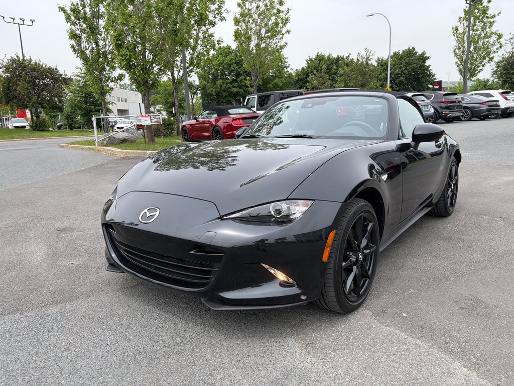 2023 Mazda MX-5 GS, BAS KM, GARANTIE COMPLÈTE MAI 2027 in Boucherville, Quebec - 5 - w1024h768px