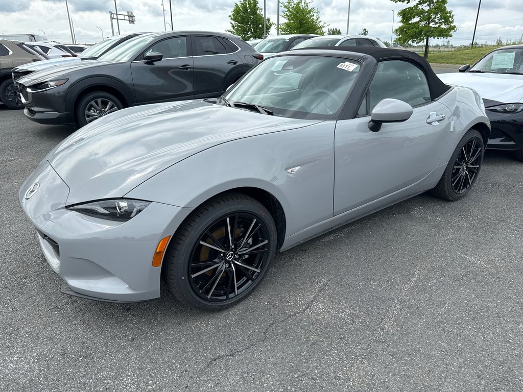 2024 Mazda MX-5 GT in Boucherville, Quebec - 1 - w1024h768px