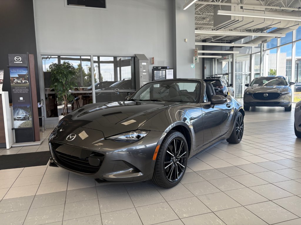 2025 Mazda MX-5 GT NEUF AUTOMATIQUE in Boucherville, Quebec - 1 - w1024h768px
