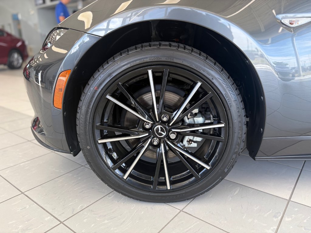 2025 Mazda MX-5 GT NEUF AUTOMATIQUE in Boucherville, Quebec - 5 - w1024h768px