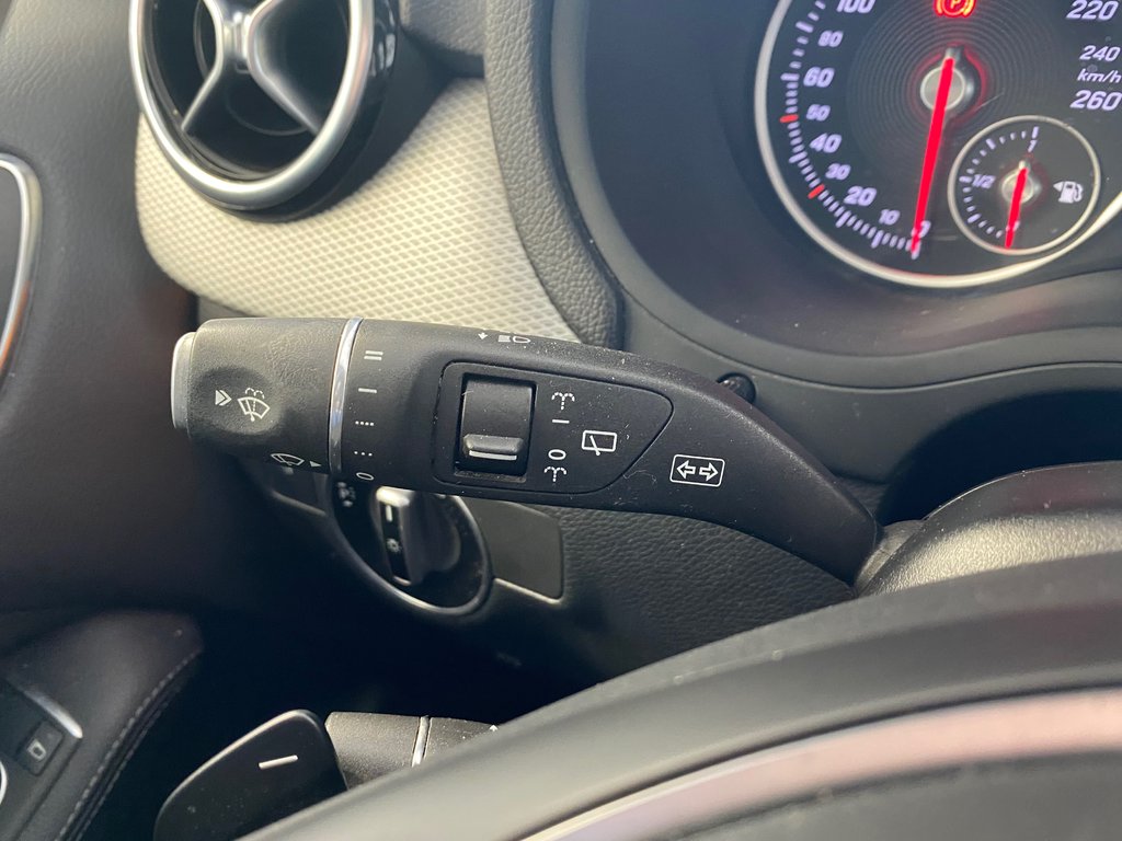2018 Mercedes-Benz B-Class B250 SPORTS TOURER in Boucherville, Quebec - 22 - w1024h768px