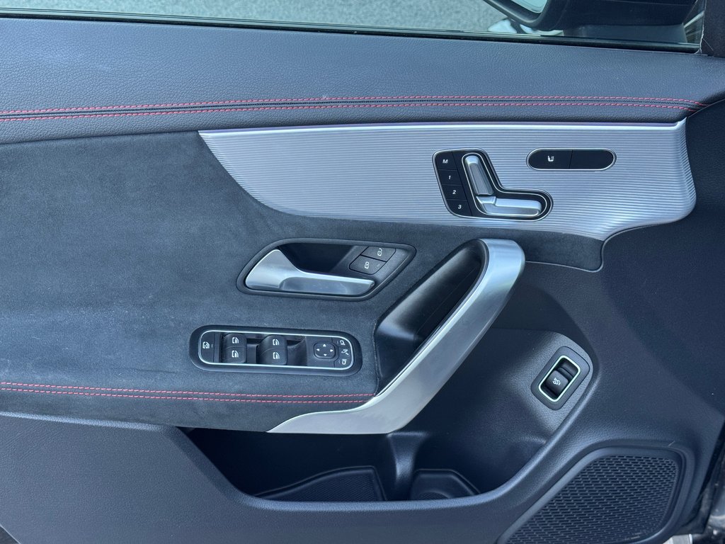 Mercedes-Benz CLA CLA 250 AMG Package 4matic 2023 à Terrebonne, Québec - 8 - w1024h768px