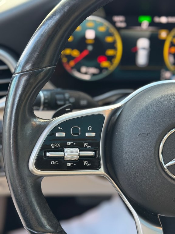 2020 Mercedes-Benz GLC GLC 350e AWD Toit Panoramique Bas Kilométrage in Terrebonne, Quebec - 13 - w1024h768px