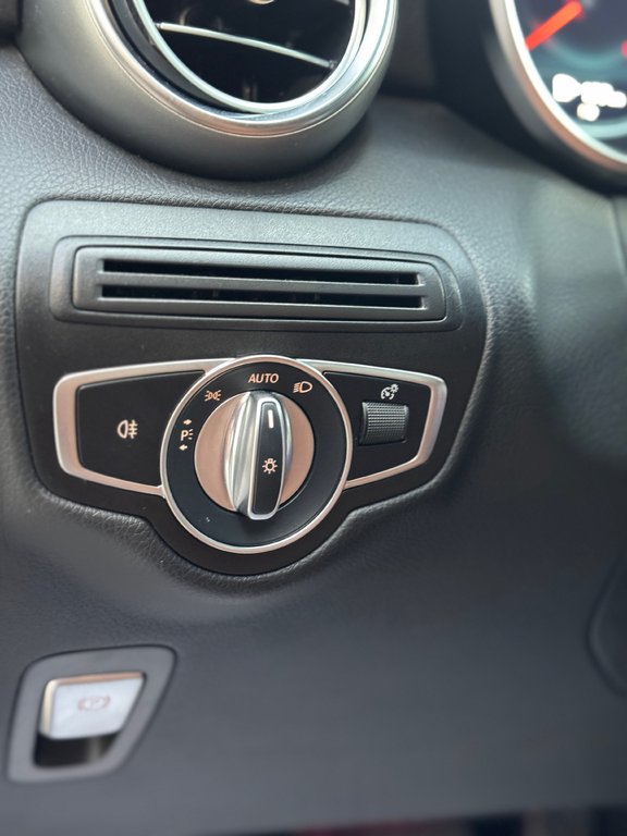 2021 Mercedes-Benz GLC GLC 300 4Matic in Terrebonne, Quebec - 12 - w1024h768px