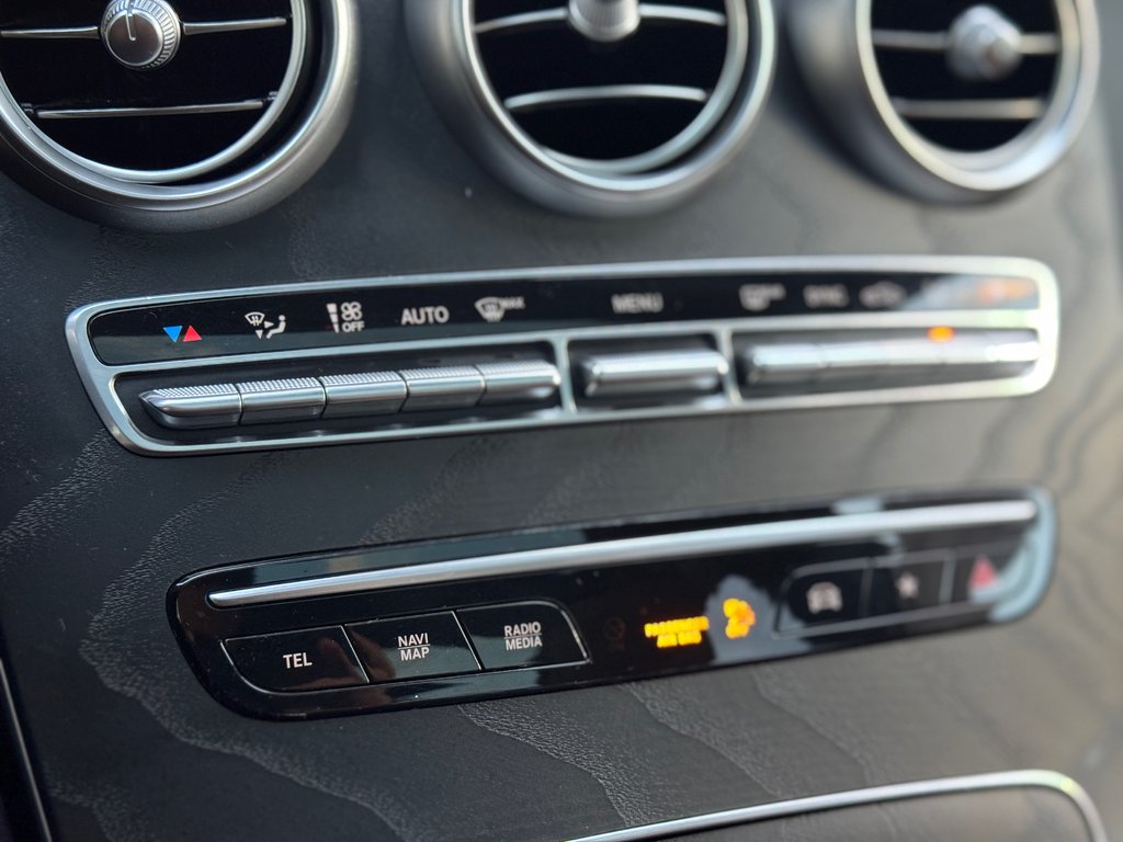 2021 Mercedes-Benz GLC GLC 300 4Matic in Terrebonne, Quebec - 20 - w1024h768px