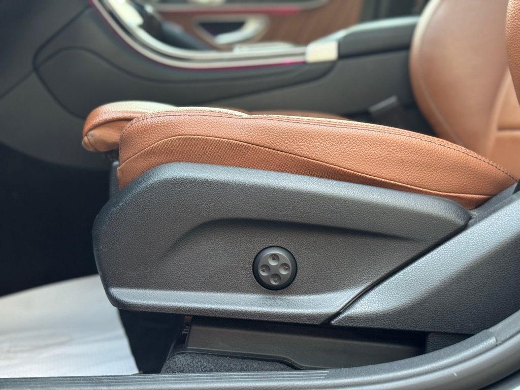 2021 Mercedes-Benz GLC GLC 300 4Matic in Terrebonne, Quebec - 9 - w1024h768px