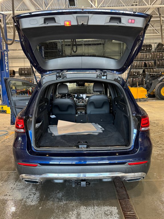 2022 Mercedes-Benz GLC GLC 300 AWD Cuir Bas Kilométrage in Terrebonne, Quebec - 20 - w1024h768px