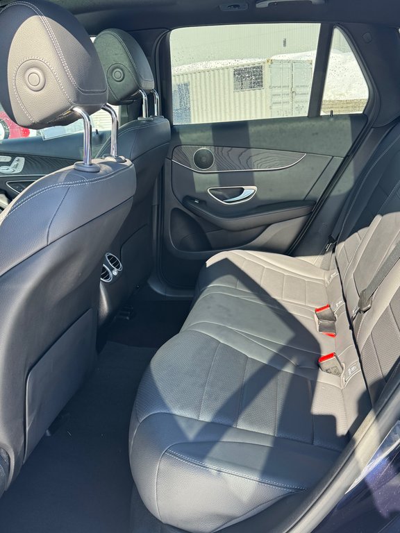 2022 Mercedes-Benz GLC GLC 300 AWD Cuir Bas Kilométrage in Terrebonne, Quebec - 12 - w1024h768px
