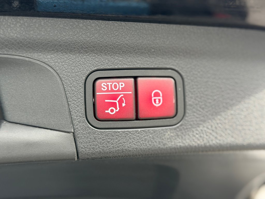 Mercedes-Benz GLE AMG GLE 53 Toit Panoramique Cuir 2024 à Terrebonne, Québec - 26 - w1024h768px