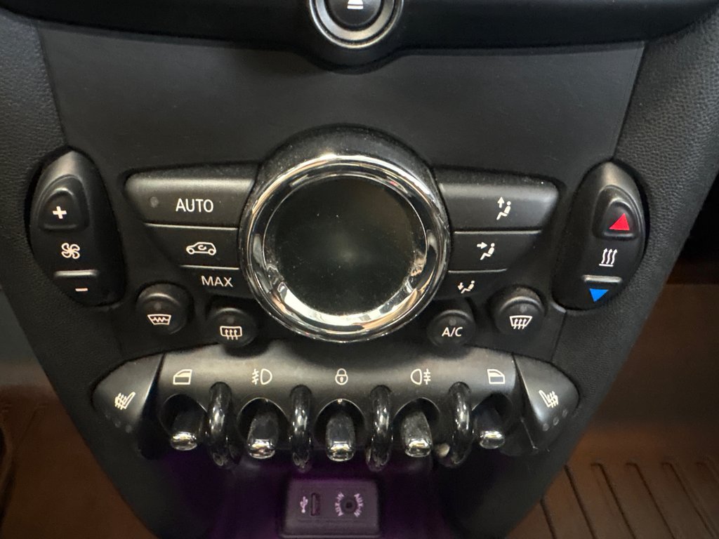 MINI Cooper Roadster BAS KM, AUCUN HIVER 2014 à Boucherville, Québec - 22 - w1024h768px