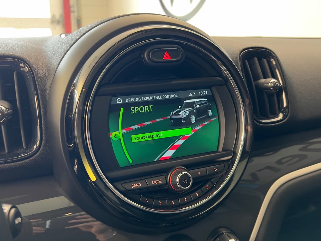 2019 MINI Countryman COOPER S E in Boucherville, Quebec - 17 - w1024h768px