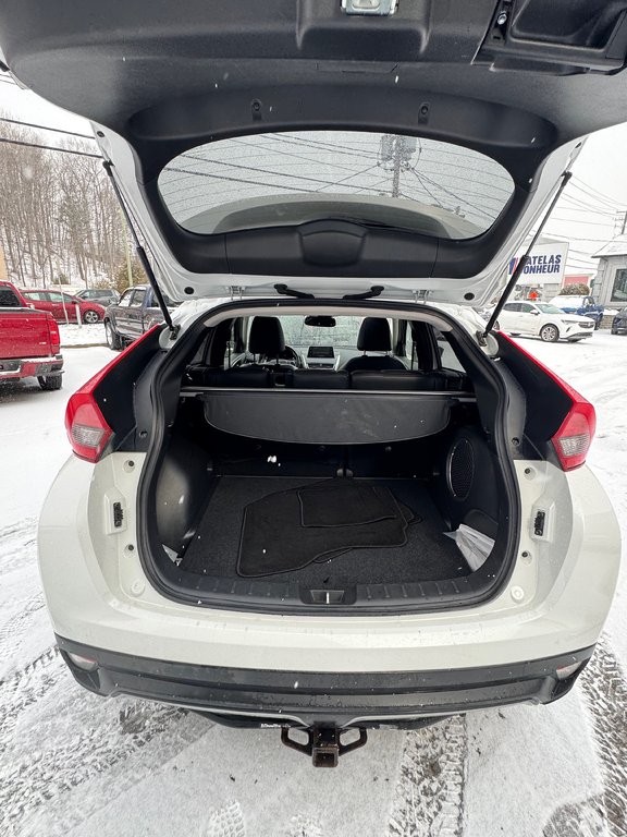 2019 Mitsubishi Eclipse Cross GT Cuir Toit Ouvrant AWD in Terrebonne, Quebec - 23 - w1024h768px