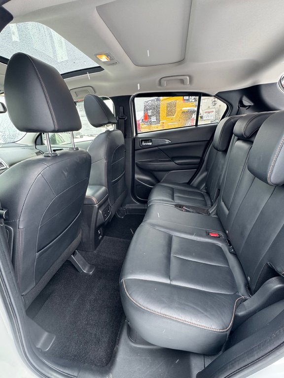 2019 Mitsubishi Eclipse Cross GT Cuir Toit Ouvrant AWD in Terrebonne, Quebec - 10 - w1024h768px