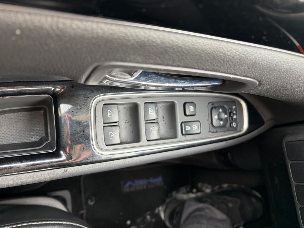 Mitsubishi Outlander PHEV LE S-AWC JAMAIS ACCIDENTÉ CUIR TOIT OUVRAN 2020 à Boucherville, Québec - 27 - w1024h768px