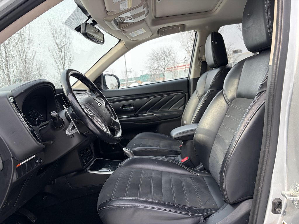 Mitsubishi Outlander PHEV LE S-AWC JAMAIS ACCIDENTÉ CUIR TOIT OUVRAN 2020 à Boucherville, Québec - 16 - w1024h768px