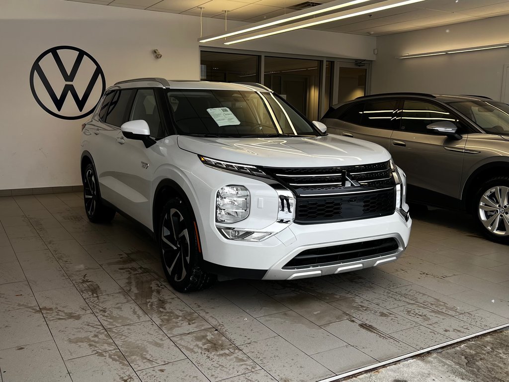 Mitsubishi OUTLANDER PHEV  2023 à Boucherville, Québec - 27 - w1024h768px