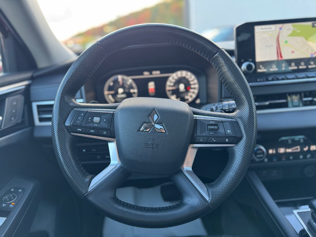 Mitsubishi OUTLANDER PHEV SEL Cuir Toit Panoramique AWD Hybrid Branchable 2023 à Terrebonne, Québec - 22 - w1024h768px
