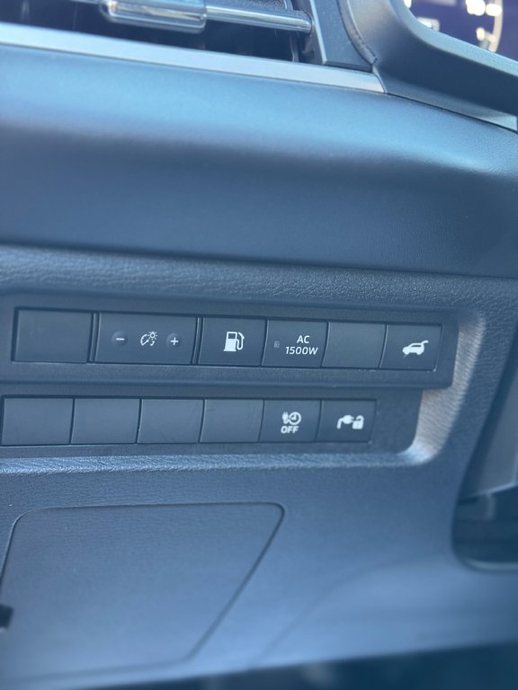 Mitsubishi OUTLANDER PHEV SEL Cuir Toit Panoramique AWD Hybrid Branchable 2023 à Terrebonne, Québec - 12 - w1024h768px