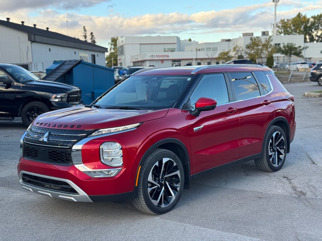 Mitsubishi OUTLANDER PHEV SEL Cuir Toit Panoramique AWD Hybrid Branchable 2023 à Terrebonne, Québec - 3 - w1024h768px