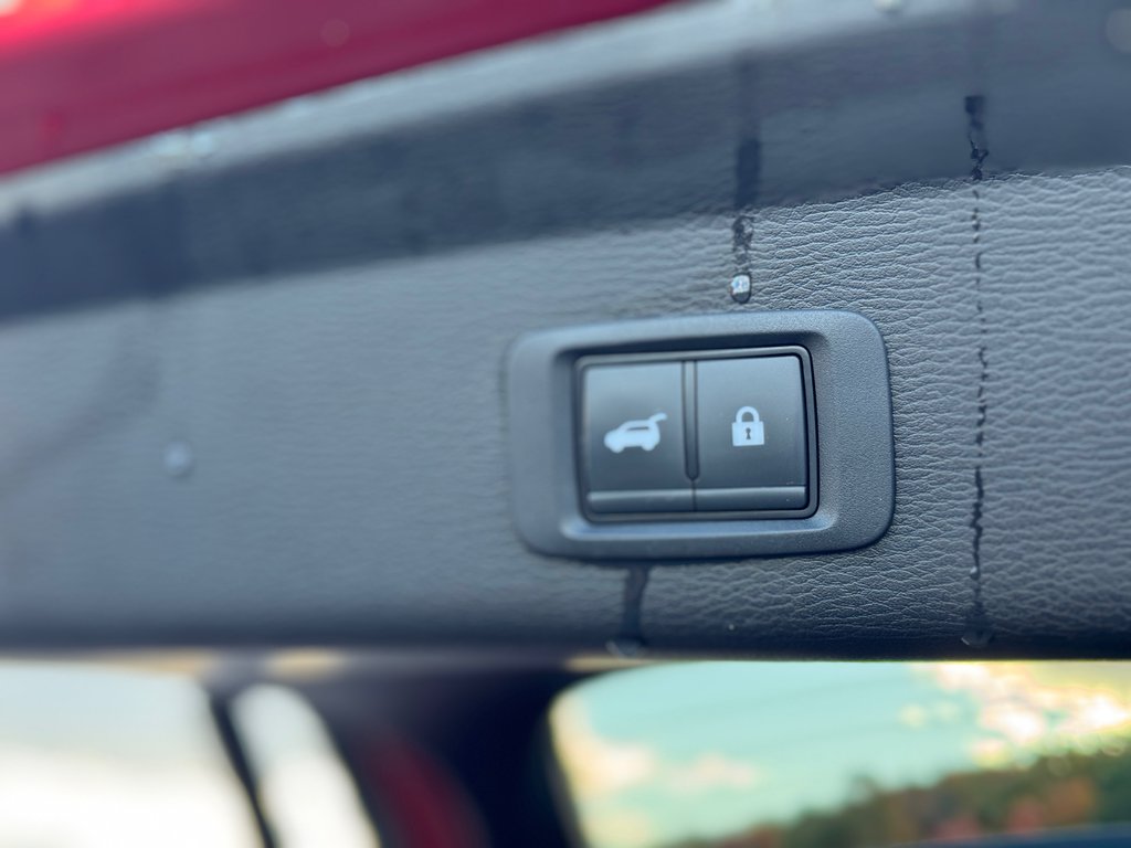 Mitsubishi OUTLANDER PHEV SEL Cuir Toit Panoramique AWD Hybrid Branchable 2023 à Terrebonne, Québec - 30 - w1024h768px