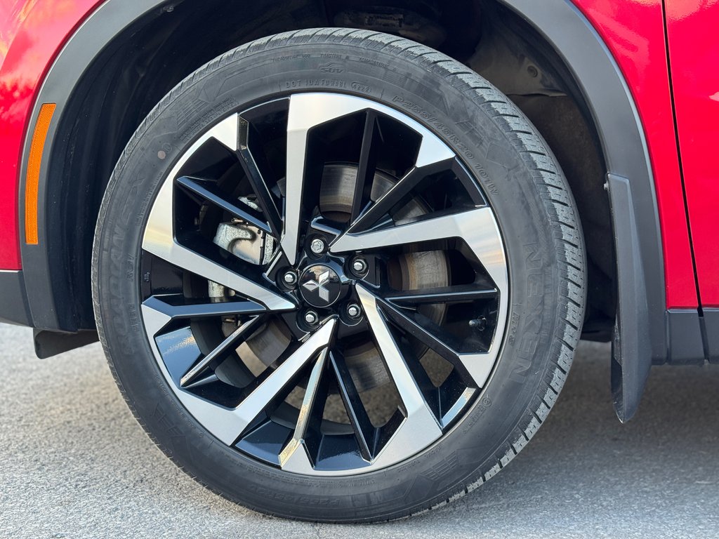 Mitsubishi OUTLANDER PHEV SEL Cuir Toit Panoramique AWD Hybrid Branchable 2023 à Terrebonne, Québec - 31 - w1024h768px