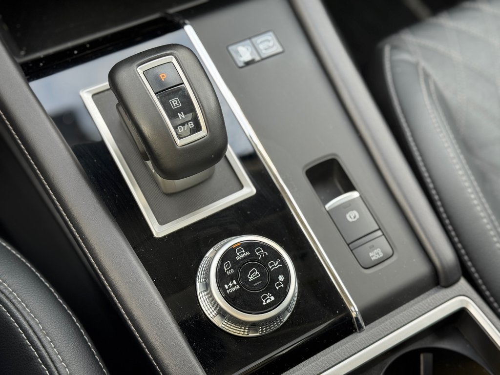 2023 Mitsubishi Outlander PHEV SEL AWD Toit Panoramique Cuir in Terrebonne, Quebec - 21 - w1024h768px