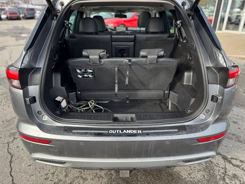 2023 Mitsubishi Outlander PHEV SEL AWD Toit Panoramique Cuir in Terrebonne, Quebec - 28 - w1024h768px