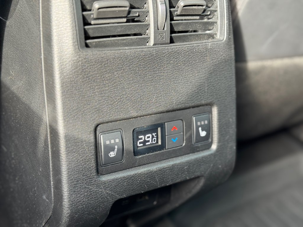 2023 Mitsubishi Outlander PHEV SEL AWD Toit Panoramique Cuir in Terrebonne, Quebec - 26 - w1024h768px