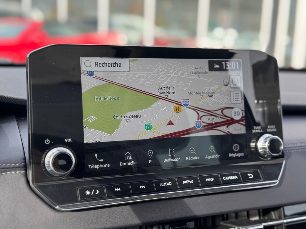 2023 Mitsubishi Outlander PHEV SEL AWD Toit Panoramique Cuir in Terrebonne, Quebec - 17 - w1024h768px