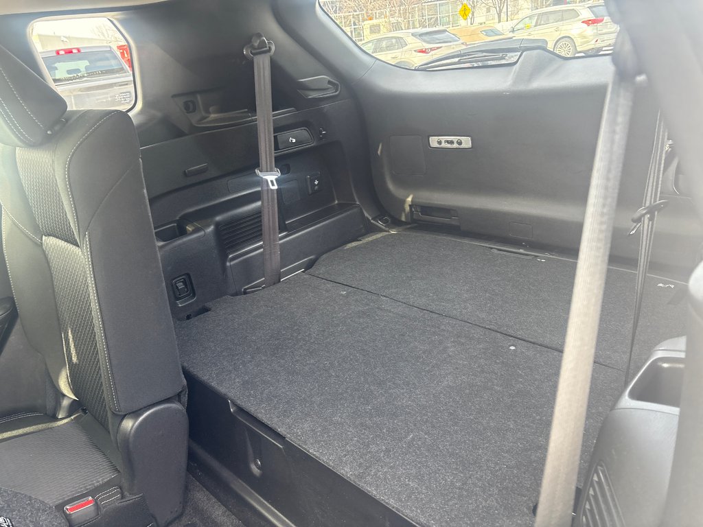 Mitsubishi Outlander PHEV ES AWD 7 PLACES SIÈGES CHAUFFANTS 2023 à Boucherville, Québec - 15 - w1024h768px